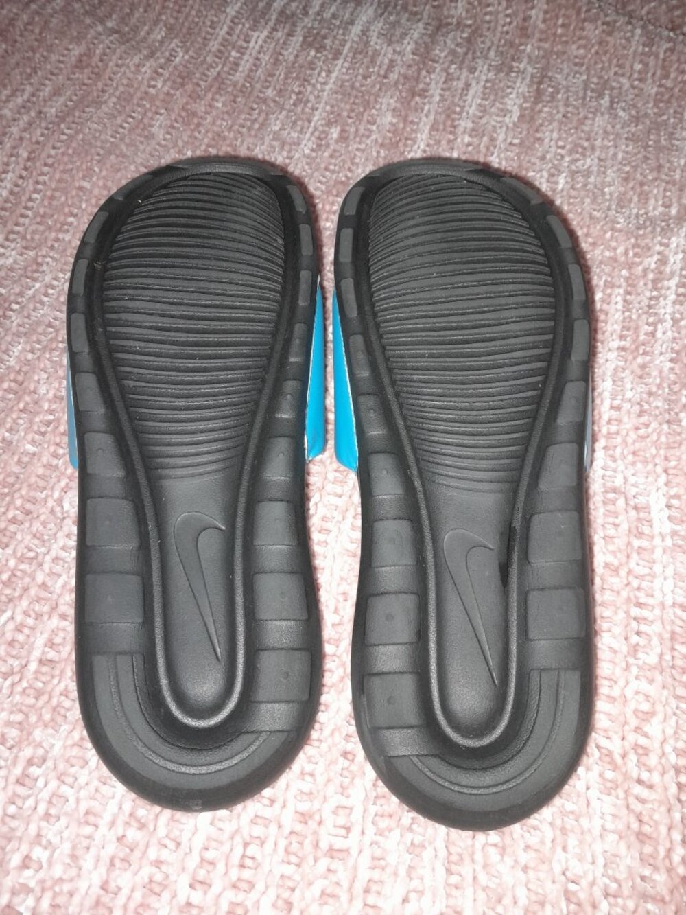 NIKE Slides Turquoise and Black 11" Excellent Condition Size 11-12 - Picture 3 of 6